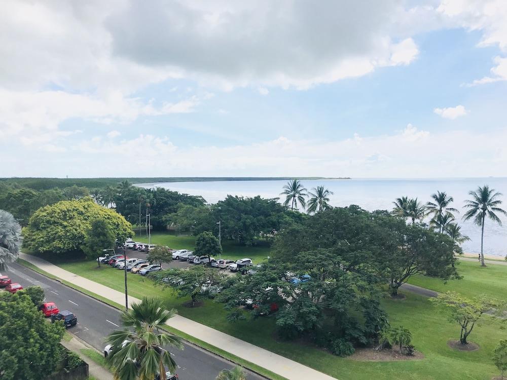 Acacia Court Hotel Cairns Ngoại thất bức ảnh