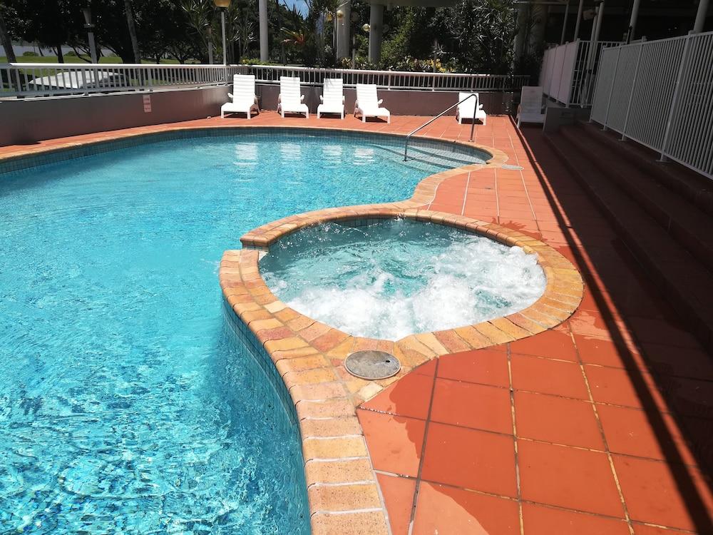 Acacia Court Hotel Cairns Ngoại thất bức ảnh