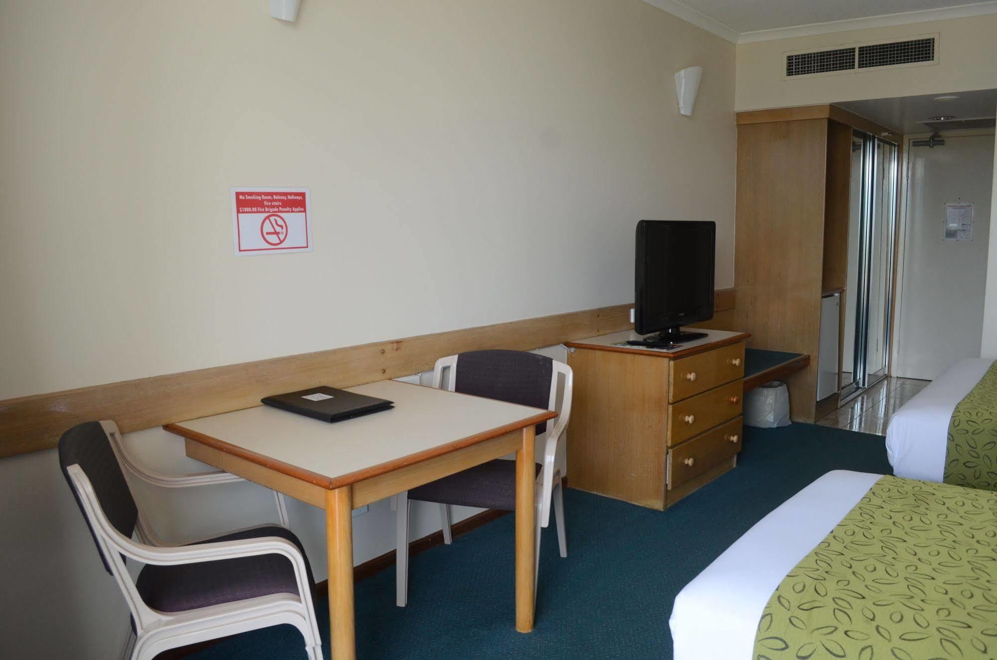 Acacia Court Hotel Cairns Ngoại thất bức ảnh